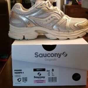 Saucony ProGrid Triumph 4